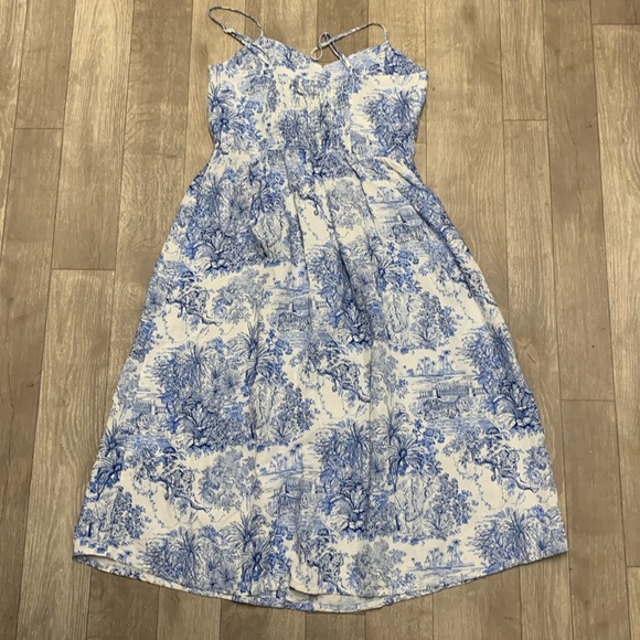 H&M Blue and White Linen Exotic Print - Picture 3 of 12